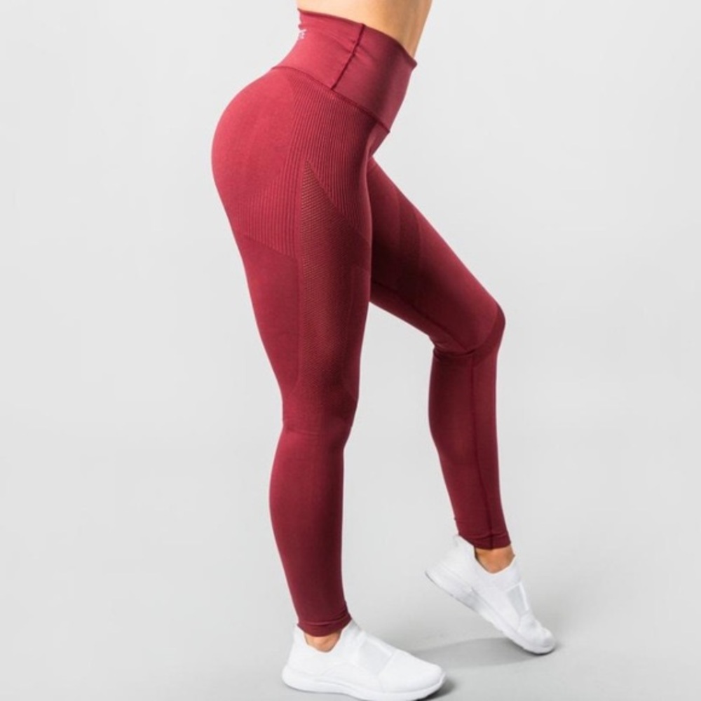 Alphalete Garnet Red Aero Leggings
